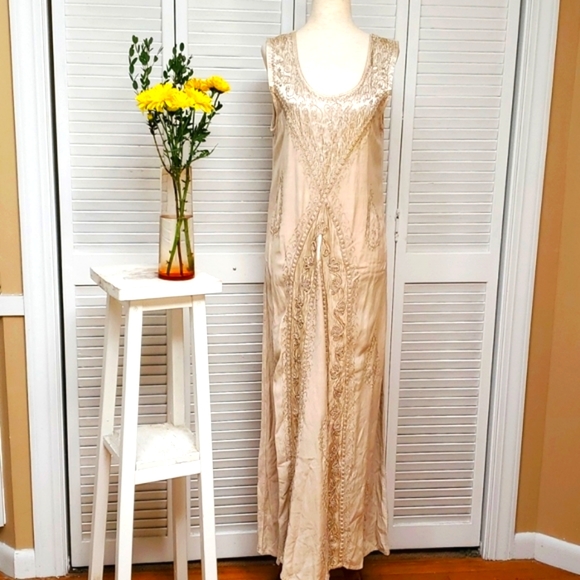 All that Jazz Dresses Vintage 9s All That Jazz Tan Sleevless